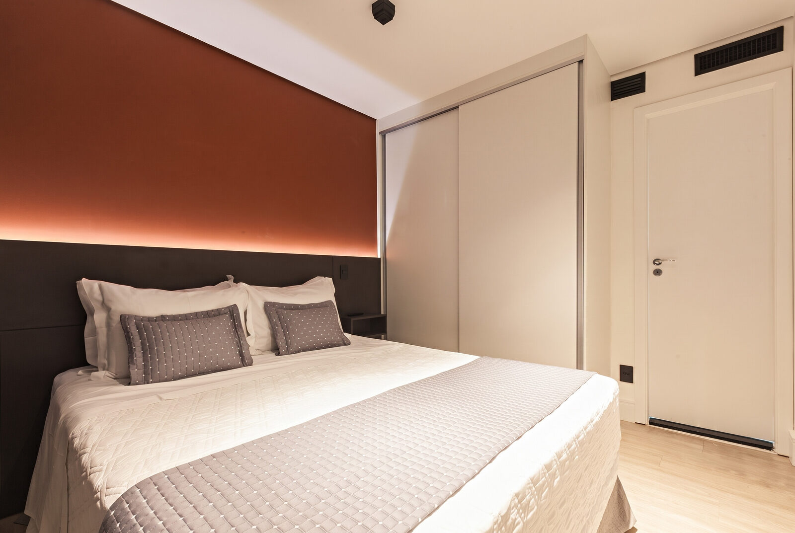 Apartamento 1 Quarto (Queen + Solteiro) e Sala com Sofá-cama 24