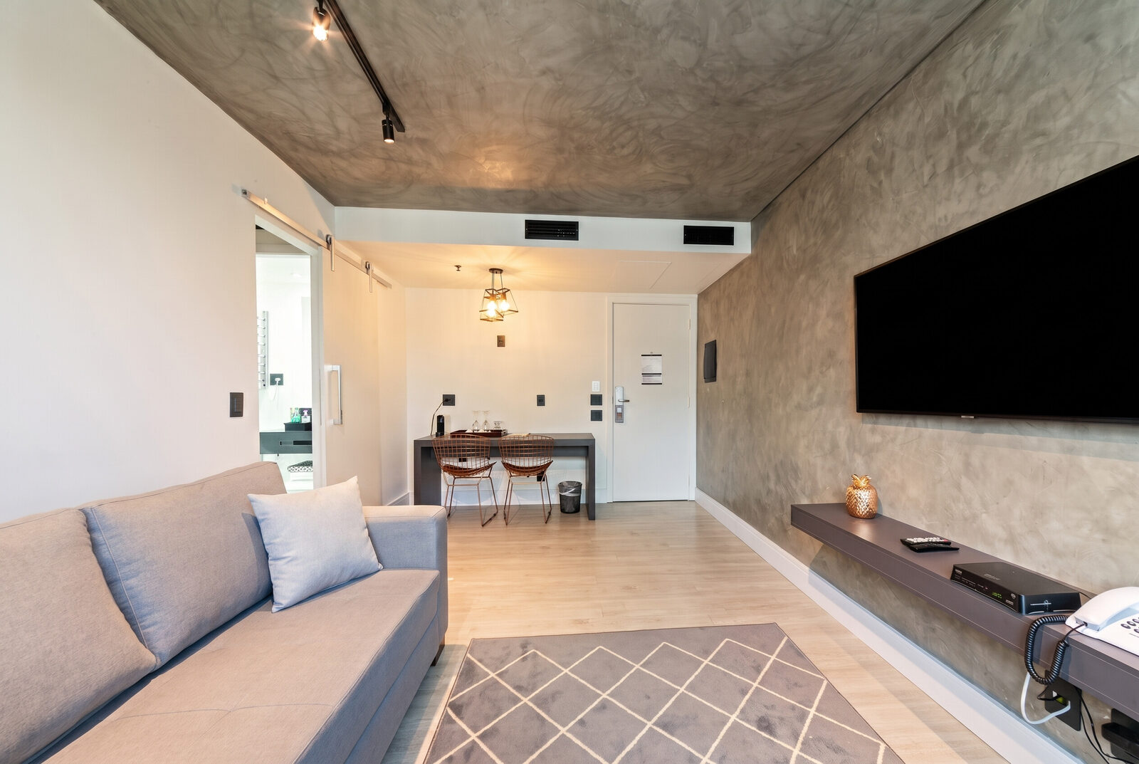 Apartamento 1 Quarto (Queen + Solteiro) e Sala com Sofá-cama 28